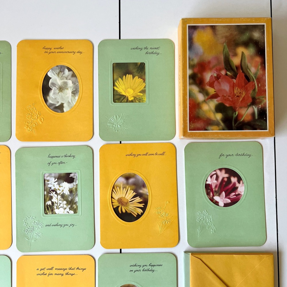 Vintage Thoughtfully Yours 13 Greeting Cards & Envelopes Floral Box Set - Picture 4 of 16